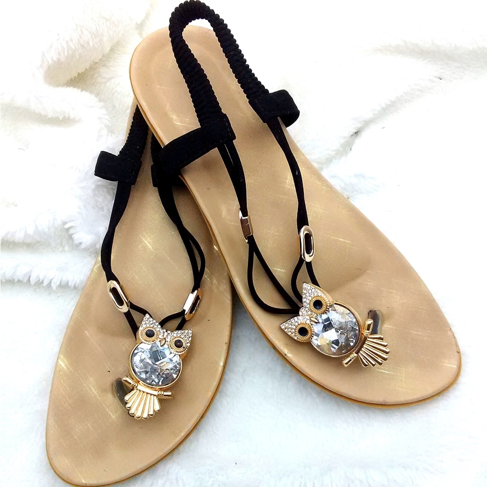 Women's Sandals Sz 9.5 W/ bedazzle Owels
